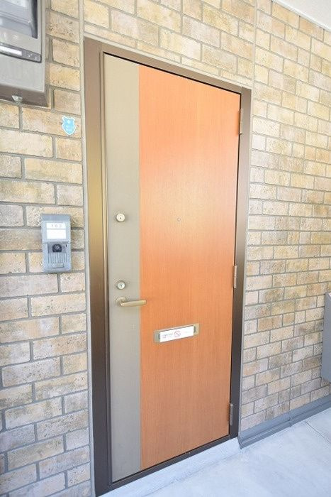 ハイツ大蔵の玄関