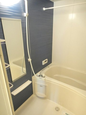 【浴室】 | ヴァイオレット | 【ヴァイオレット】お風呂で日々の疲れを落としましょう