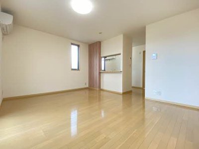 【居間・リビング】 | シャーメゾン B棟 | LDK13.4帖