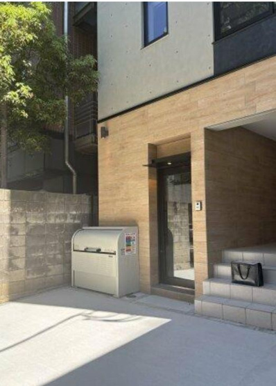 【エントランス】