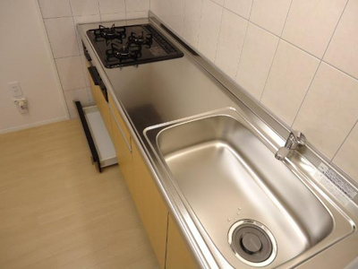 【洋室】 | ロイヤルレジデンス | 【ロイヤルレジデンス】足元にも収納あり