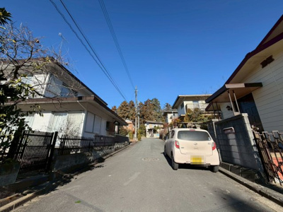 【前面道路含む現地写真】 | 【駐車場3台可能】比企郡小川町 中古戸建