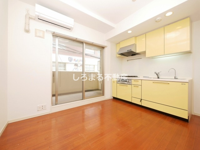 プレサンス南堀江パークサイドの居間・リビング