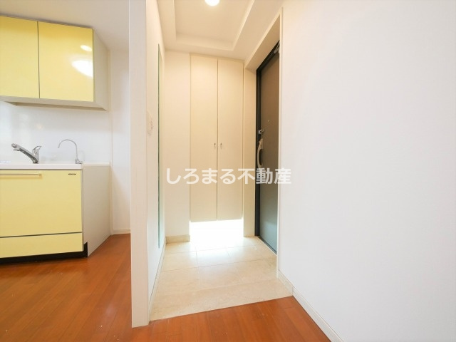 プレサンス南堀江パークサイドの玄関