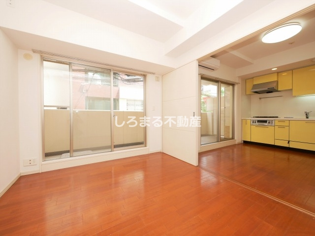 プレサンス南堀江パークサイドの洋室