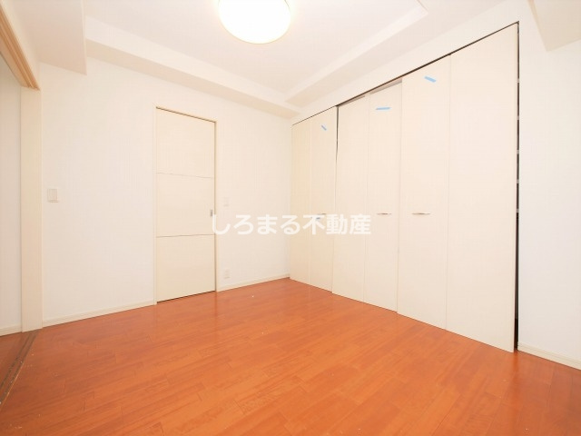 プレサンス南堀江パークサイドの洋室