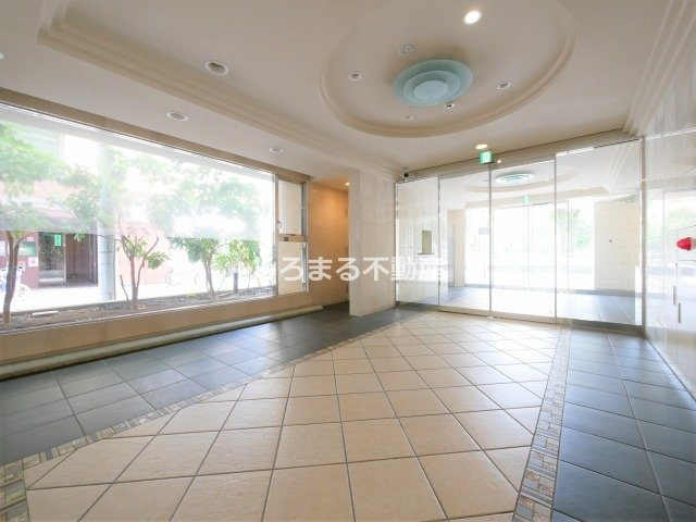 プレサンス南堀江パークサイドのロビー