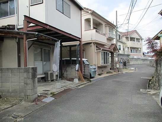 【前面道路含む現地写真】