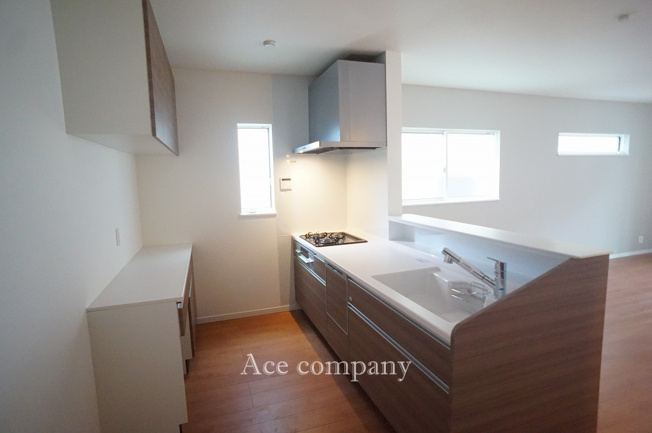 【キッチン】 | 八尾市渋川町7丁目 | キッチン背面、カップボード付きです♪