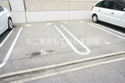 【駐車場】 | ハピネス天塚