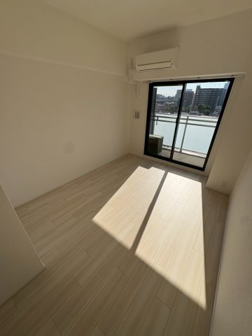 大阪市西区九条２丁目の賃貸マンションの居間・リビング