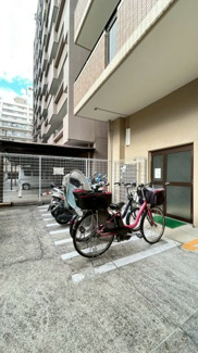【駐車場】 | アンビエント江坂 | バイク置場