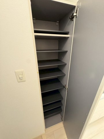 大阪市西区九条南４丁目の賃貸マンションの収納