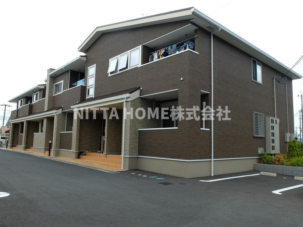 キャトルセゾンの外観|外部物置を設置しています！