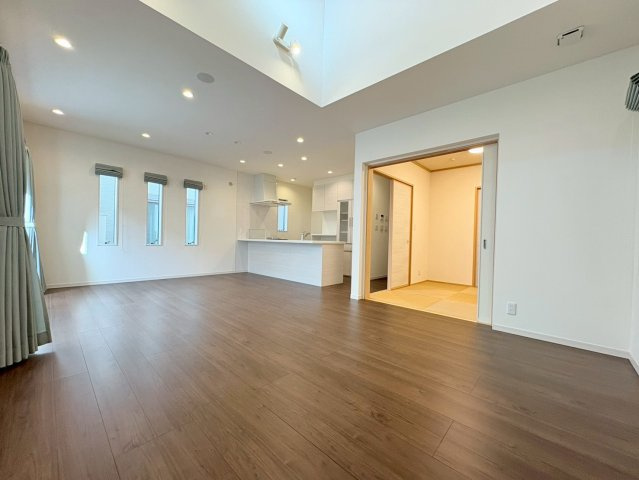 中古戸建　岐阜市日光町7丁目　平成26年築の居間・リビング