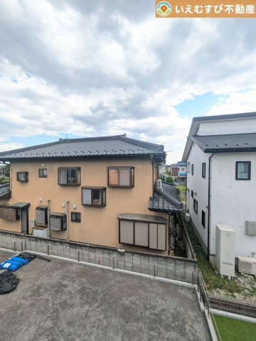 GRAFARE　羽生市北3期の展望|高い建物が無く開放感のある展望
バルコニーからの展望も開けていて閑静な住宅地が望めます。日当りも良いですね♪