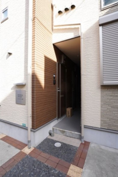 ハーモニーテラス中野のエントランス