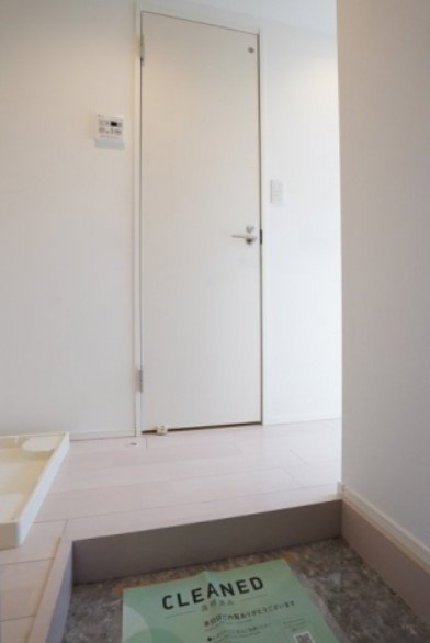 ハーモニーテラス中野の玄関