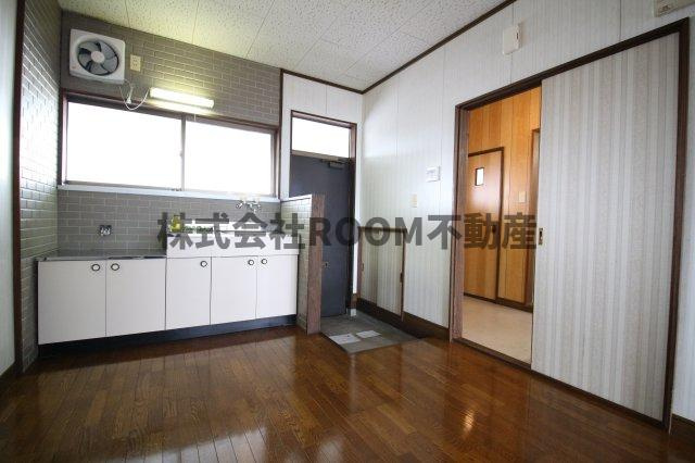 ガーデンR8の居間・リビング|ゆったりとしたリビングです