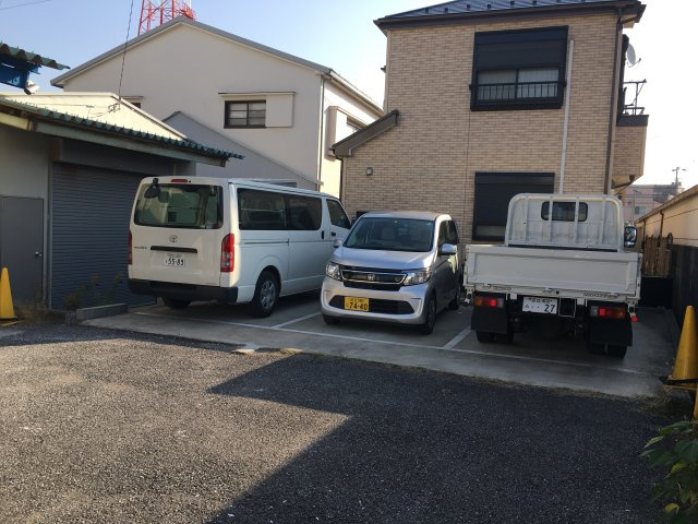 清水倉庫の駐車場