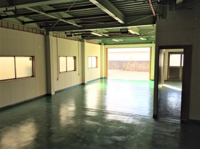 清水倉庫の内装