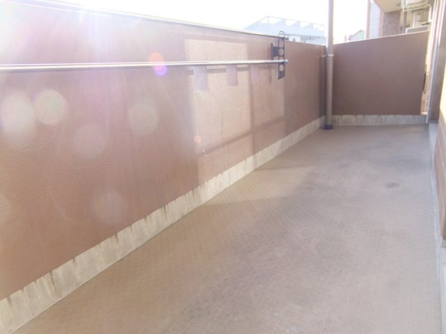 クレサンテームのバルコニー