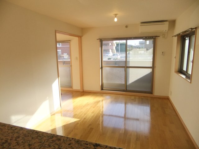 クレサンテームの居間・リビング