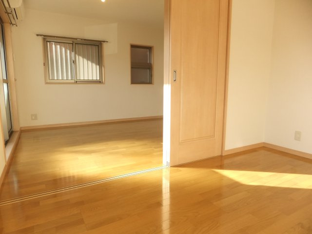 クレサンテームの居間・リビング