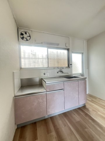 朝霧南町4丁目戸建のキッチン