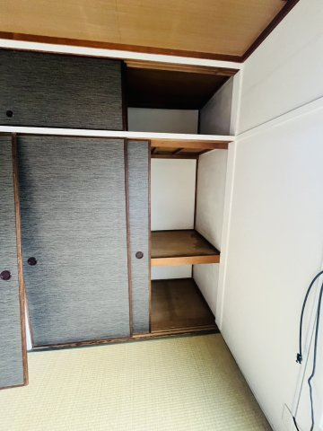 朝霧南町4丁目戸建の収納