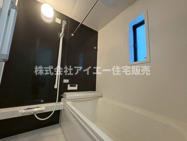 ♥♥読谷村楚辺-2号棟の浴室|落ち着いた空間のお風呂です