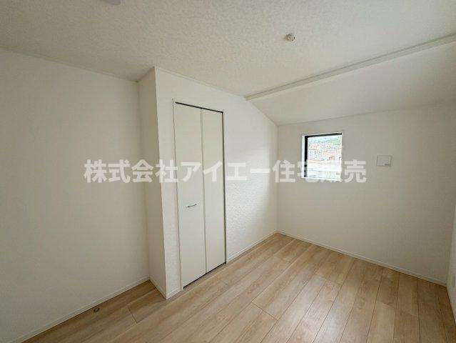 ♥♥読谷村楚辺-2号棟の洋室|広々とした洋室です