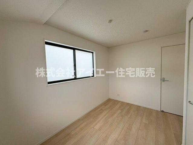 ♥♥読谷村楚辺-2号棟の洋室|コンパクトで使いやすい洋室です