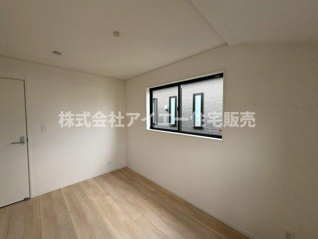 ♥♥読谷村楚辺-2号棟の洋室|スタンダードな洋室です