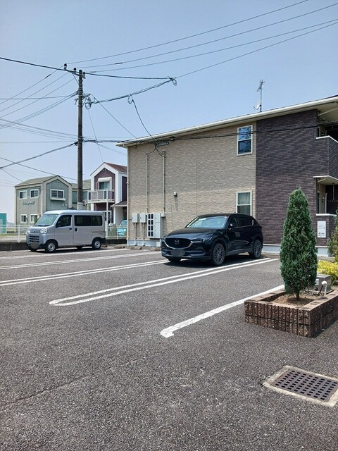アニメートⅡの駐車場