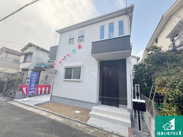 5日(土)6日(日)現地ご見学可能！　寝屋川市葛原　限定1邸の外観|安心の10年保証！外観を美しく保ち、雨水で汚れを落とします！気になることがありましたら、お気軽にお問い合わせください！