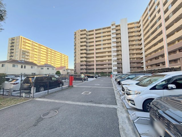 ウィズ松戸陽だまりの丘の駐車場|共用部・敷地内駐車場