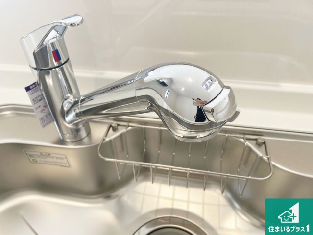 ★現地見学可能！木津川市木津清水　第32期　新築一戸建ての設備|浄水器を内蔵！炊飯時、お茶を作る時に安心してお水を使えます！お湯と冷水、浄水と原水、シャワーの切替えもワンタッチです！