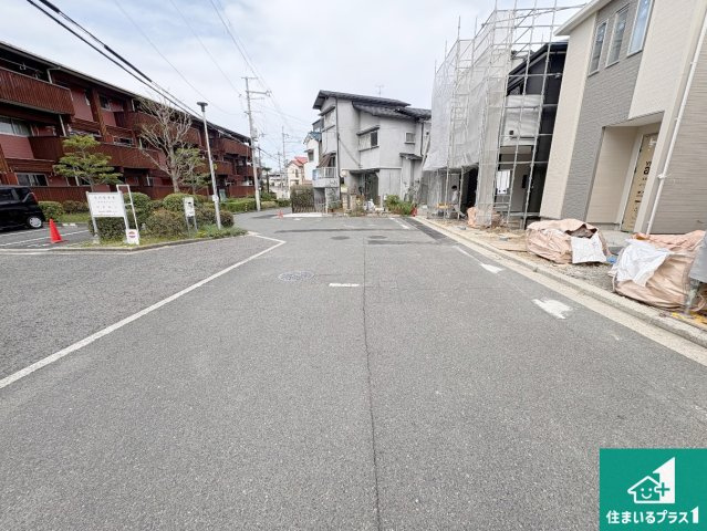堺市東区草尾　第2期　新築一戸建ての前面道路含む現地写真|周辺は落ち着いた街並みの住宅地！子育てがしやすい住環境です！まだ未完成ですが、現地でしかわからない事もございます。是非一度ご覧ください。