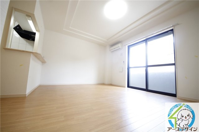 シャンティの居間・リビング