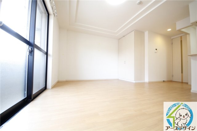 シャンティの居間・リビング