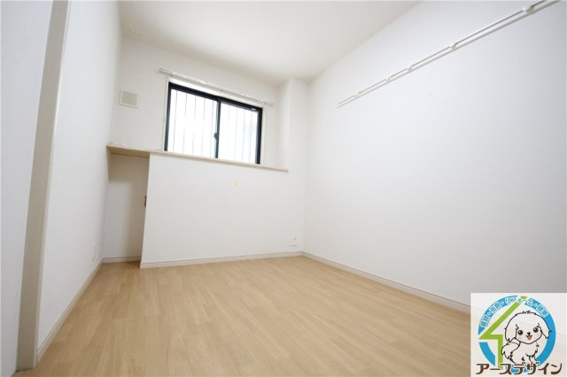 シャンティの洋室