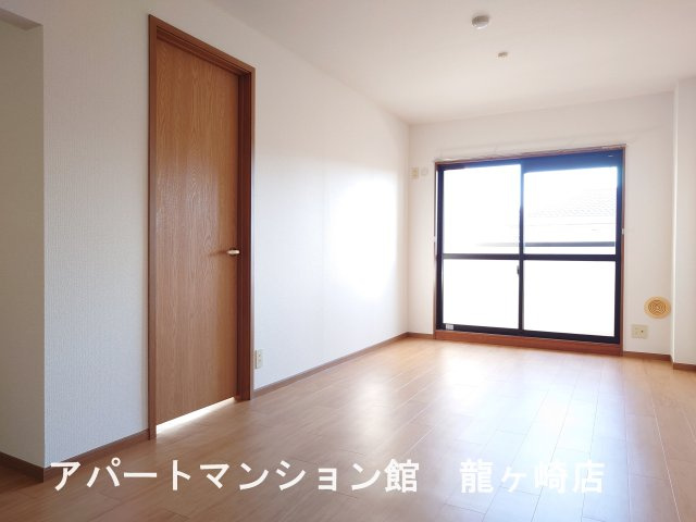 プログレスの居間・リビング