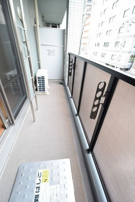 フォレ・リビエール磯辺通のバルコニー