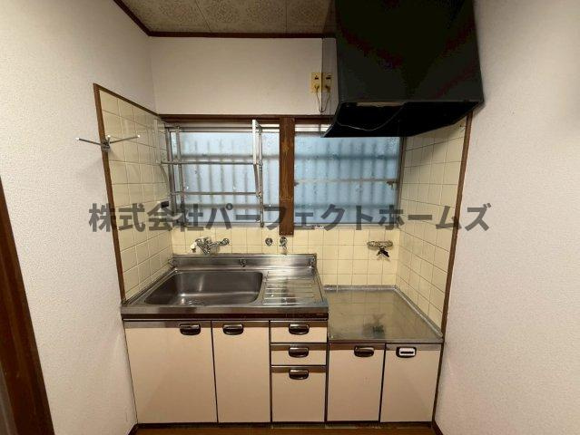 養父丘2丁目テラスのキッチン|お料理しやすいキッチンです