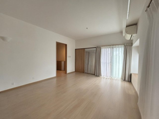 【居間・リビング】 | 安芸郡府中町瀬戸ハイム４丁目 | ※CGで家具小物等を消したイメージです。