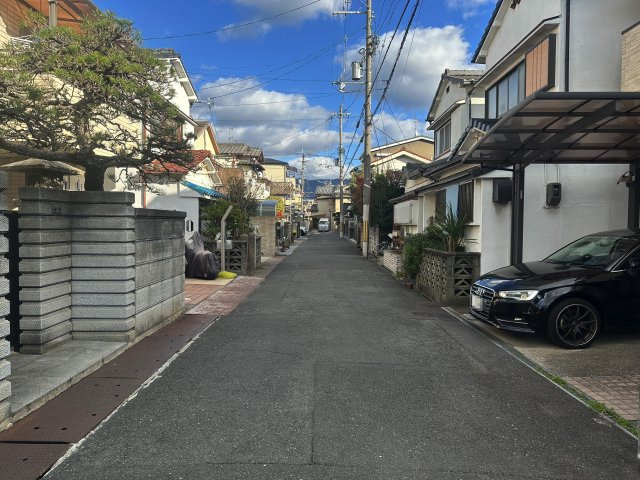 【前面道路含む現地写真】の画像