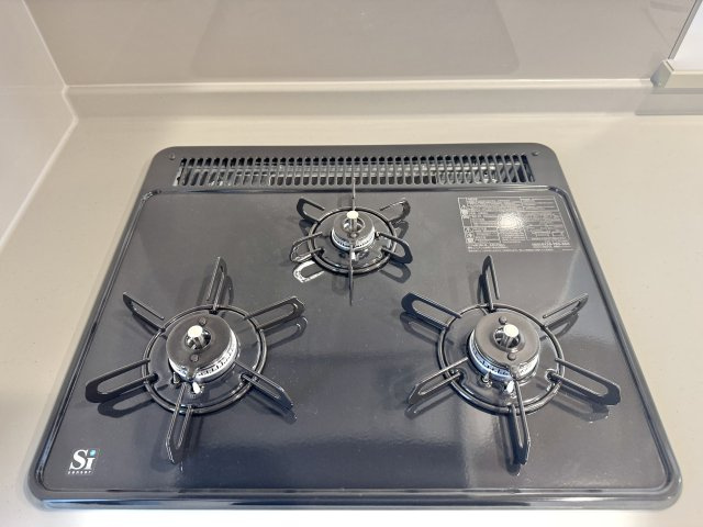 中央区遠州浜2丁目　1号棟の防犯設備|大きなモニター付きインターホン！相手の顔が良く見えます！誰が来たかすぐ分かるので防犯対策にもなりますね！