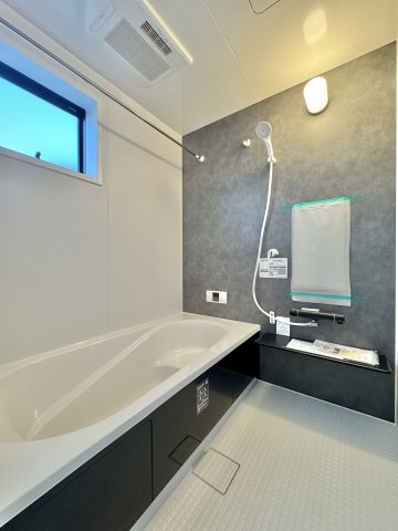 中央区遠州浜2丁目　1号棟の浴室|浴室も広々！日々の疲れを癒してくれる空間です。