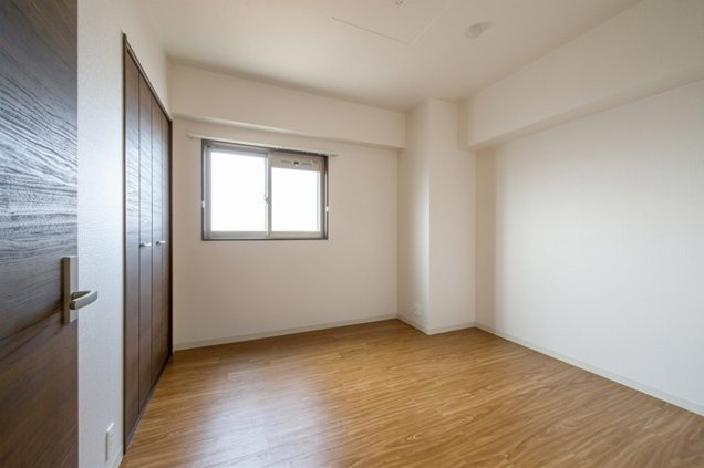 ロイヤル山王の洋室